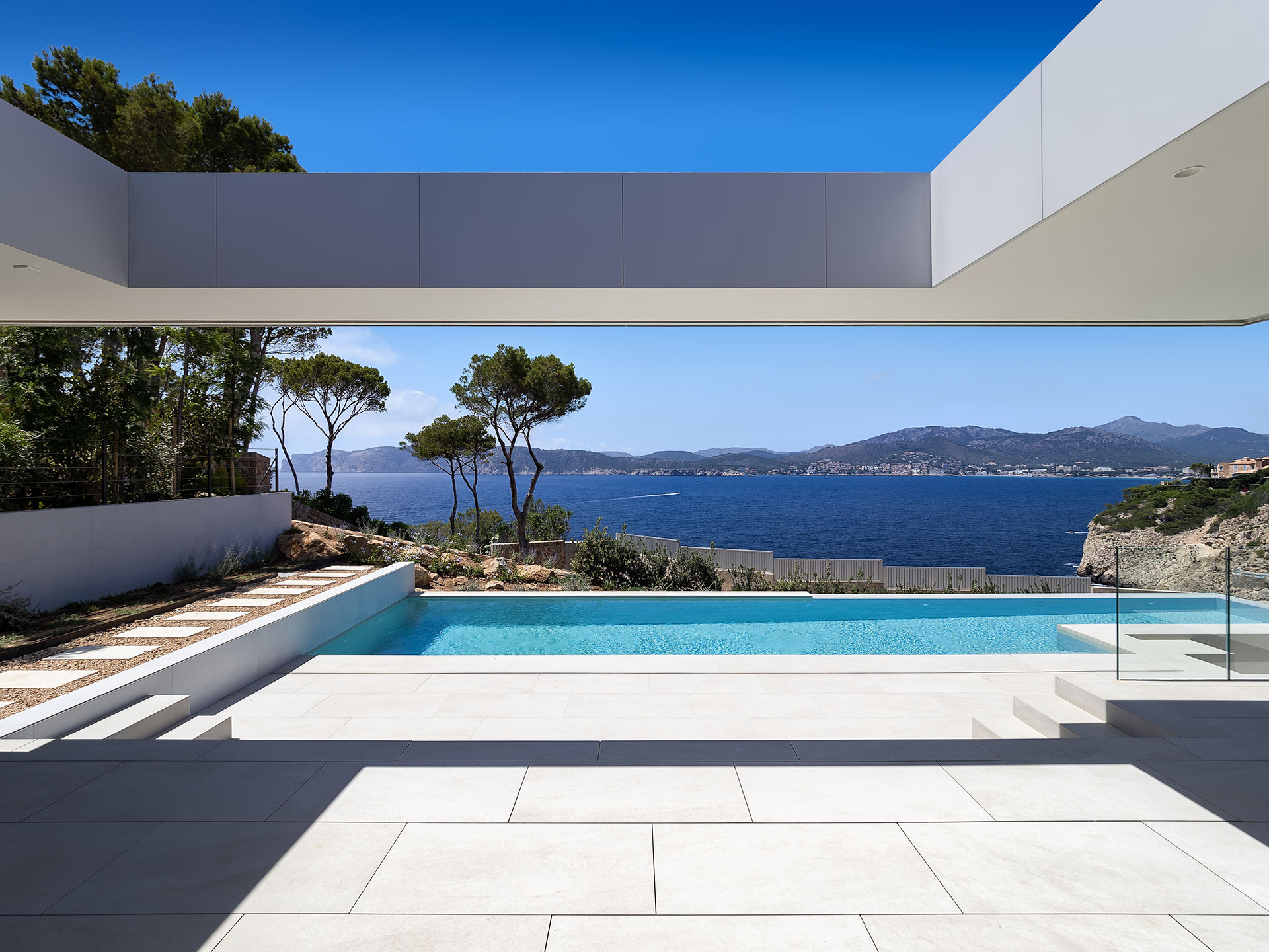 Luxury villa with pool in Majorca