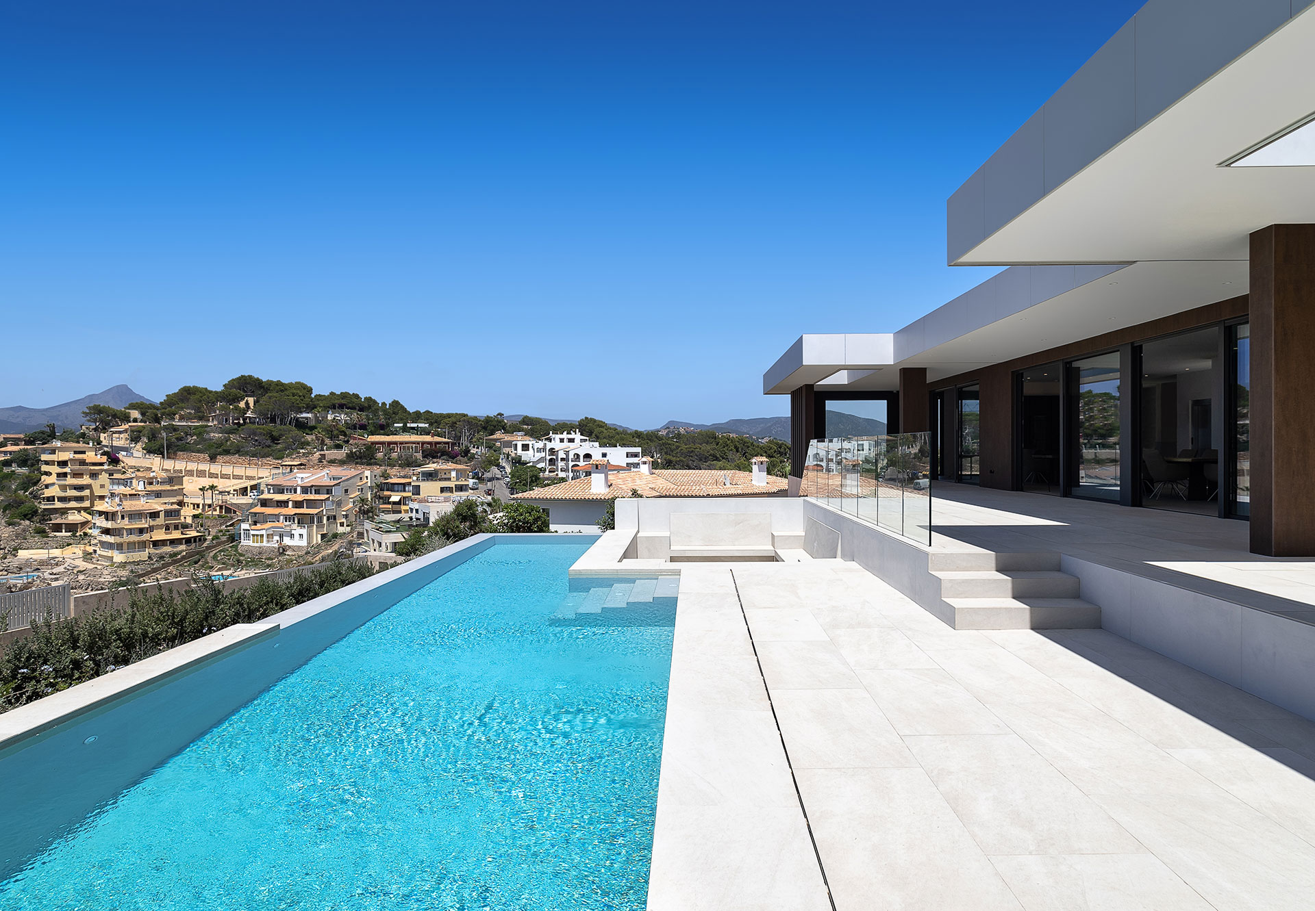 Luxury villa with pool in Majorca
