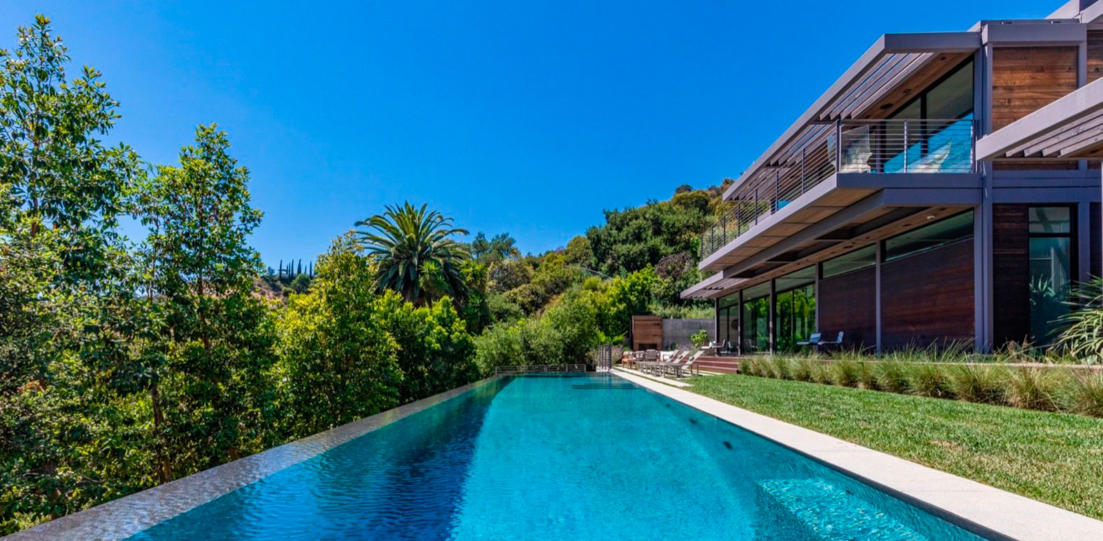 Celebrities’ Prefabricated Homes: Will Arnett in Beverly Hills