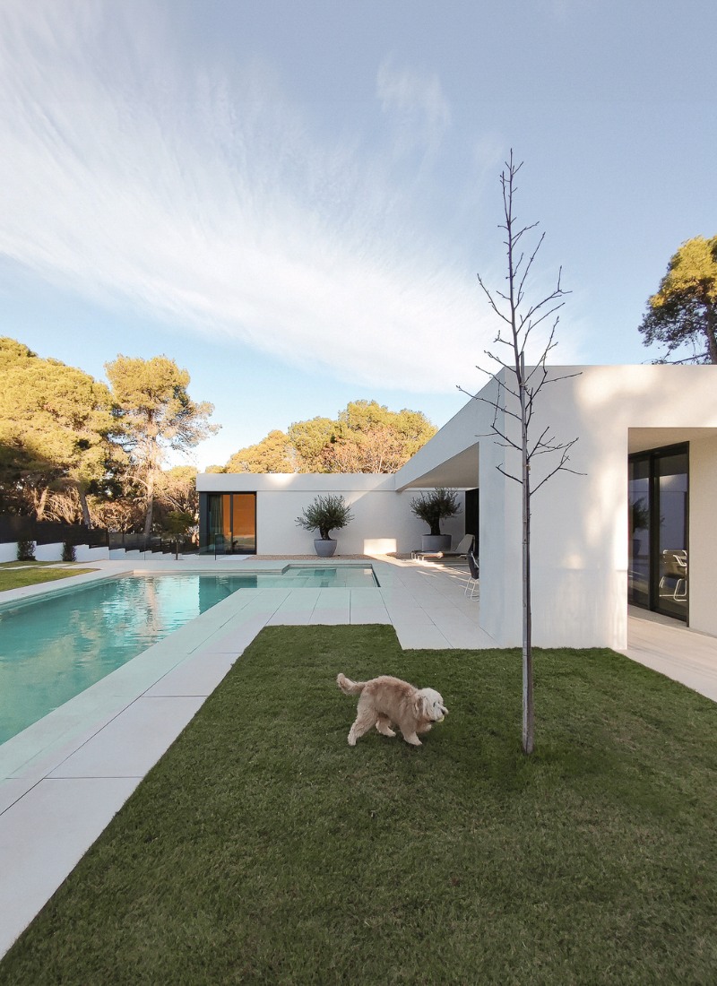Jardin et porche maison modulaire un étage Porto-Vecchio