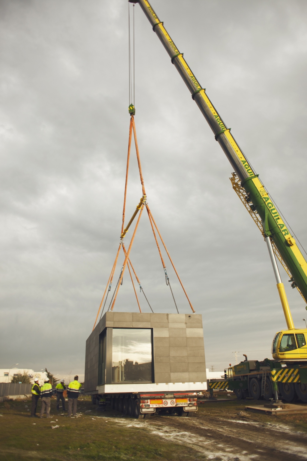 Module maison préfabriquée avec ceramiques gris