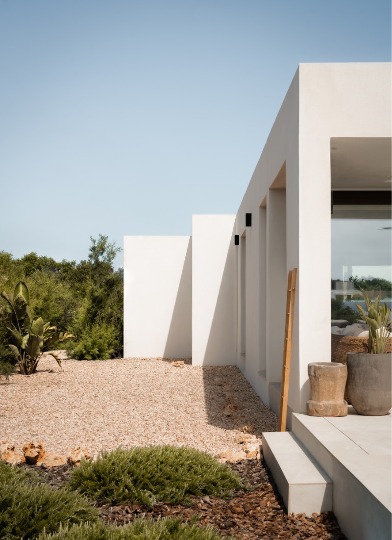 Urbanisation maison modulaire blanche et compacte à Minorque | Maisons inHAUS