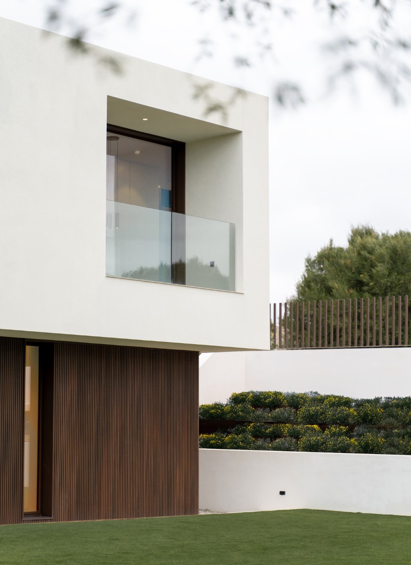 détail architectural bois en façade maison modulaire