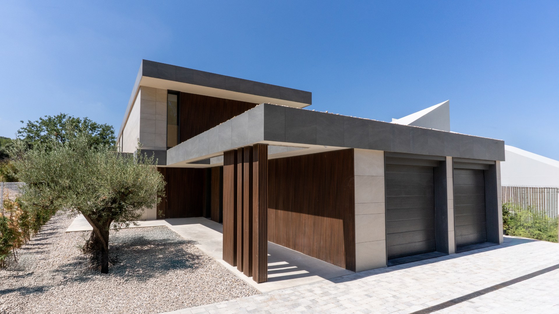 Maison préfabriquée avec garage modulaire