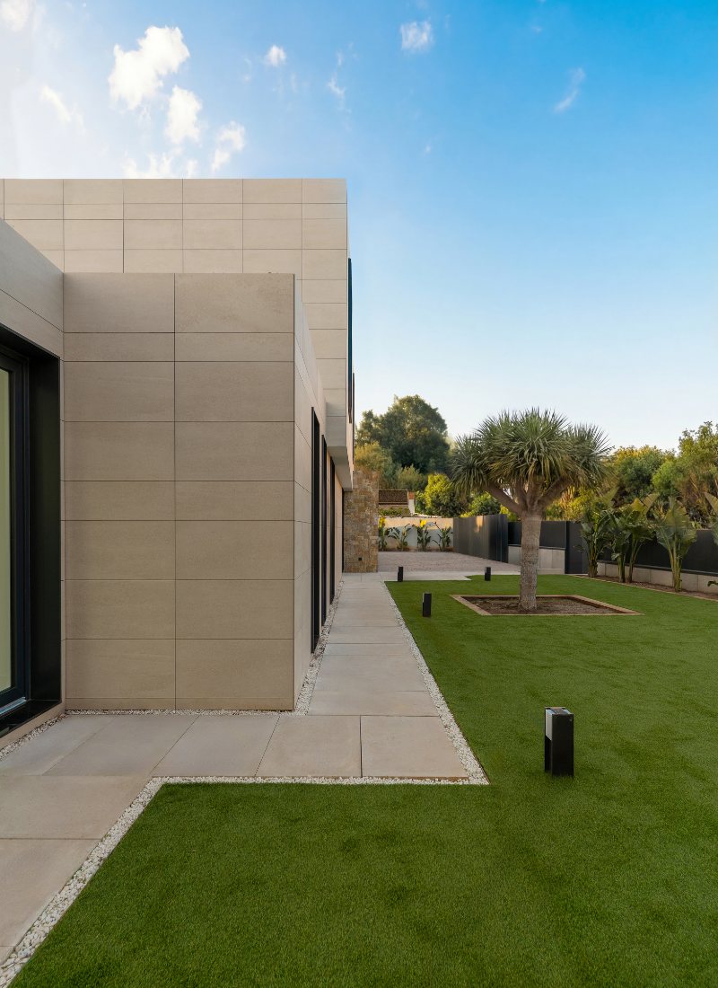 Vue exterieure de la maison modulaire à Barcelone